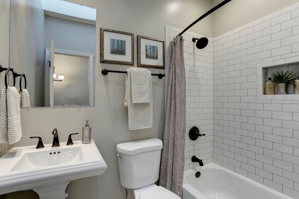 small bathroom renovations