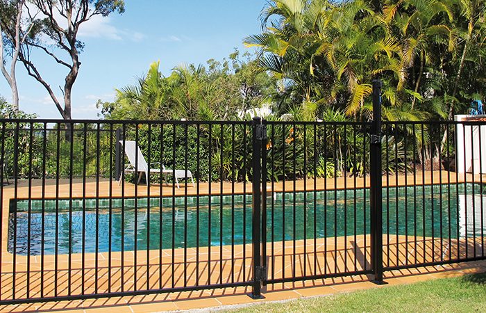 aluminium pool fencing